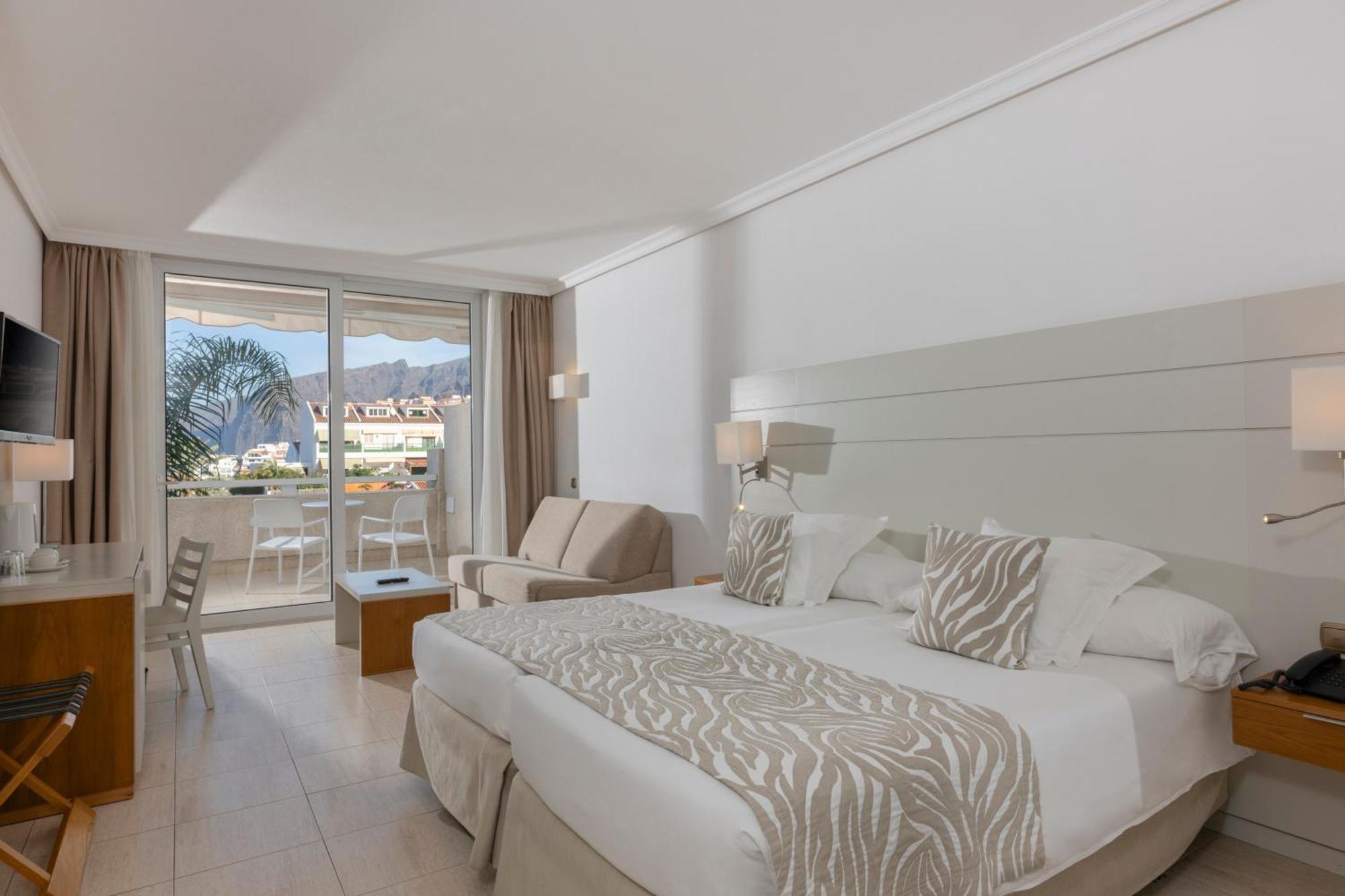 Landmar Playa La Arena Hotel